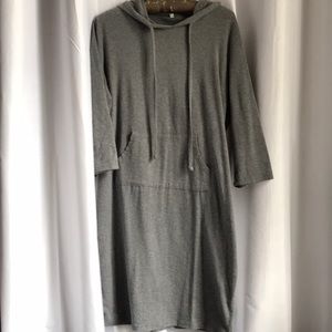 Grey dress with hood, kangaroo pocket